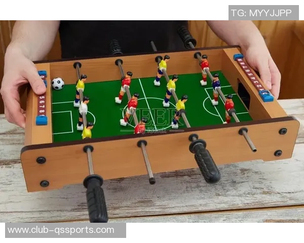 桌上足球小型游戏的乐趣与技巧分享，带你体验激情四溢的桌上对抗赛