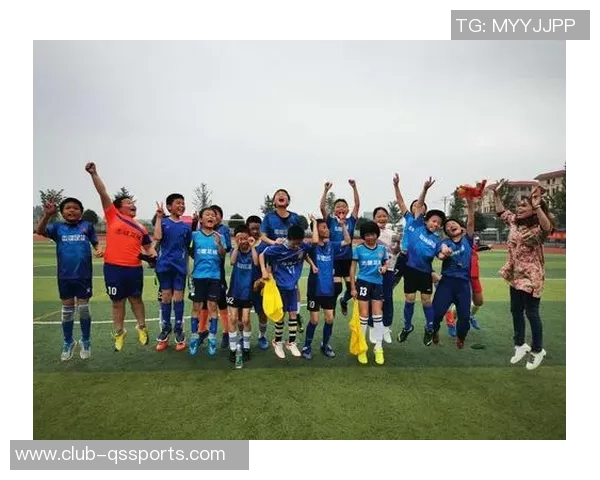 蒙国民足球队奋勇争先展现拼搏精神助力国家足球事业发展