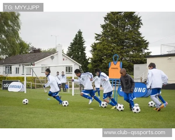 足球往事的回忆与感悟在绿茵场上的青春岁月与梦想追逐